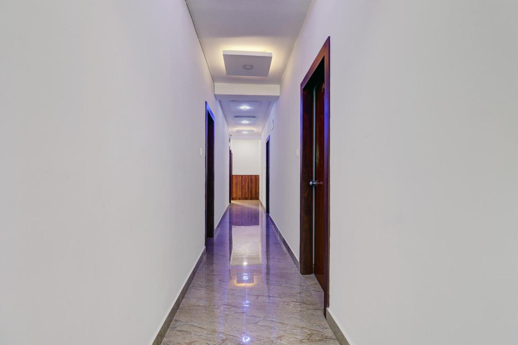 Hotel O Aishwarya Comfort バンガロール エクステリア 写真
